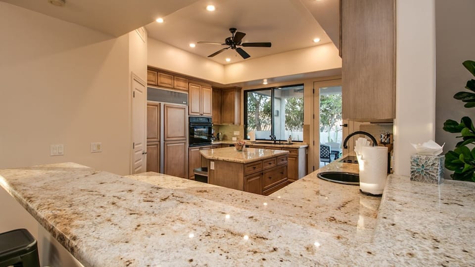 House (4 Bedrooms) | Private kitchen
