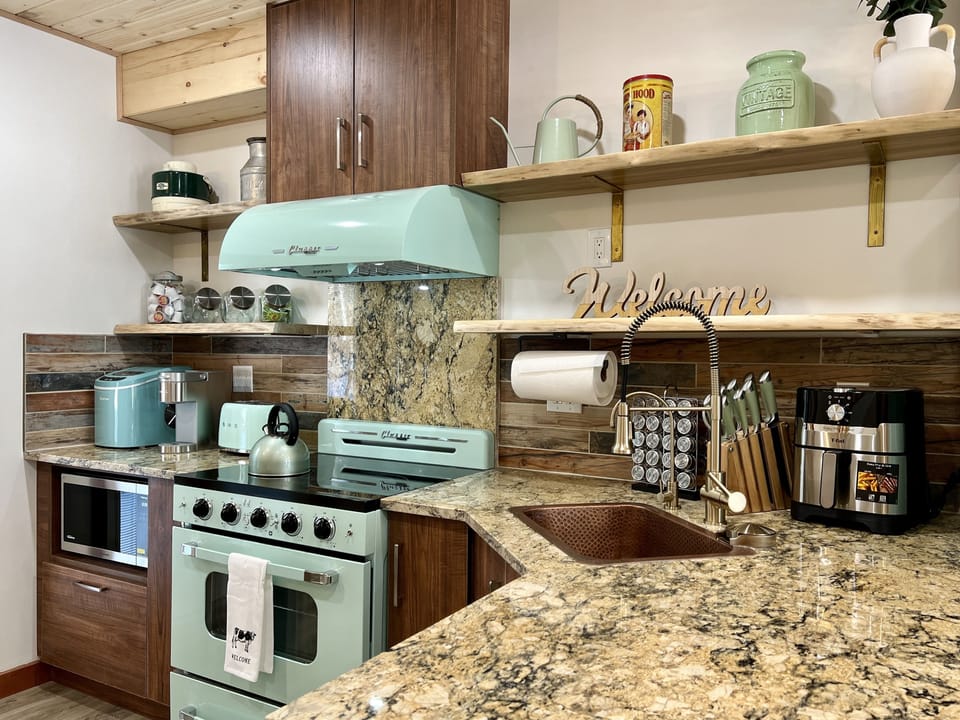 Kitchen 1