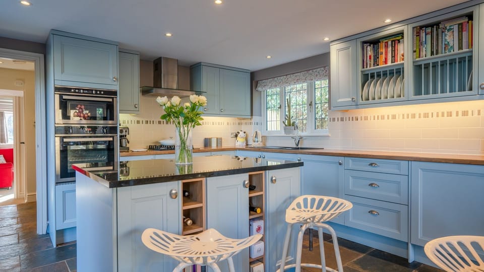 Kitchen Diner, The Thatch House, Bolthole Retreats