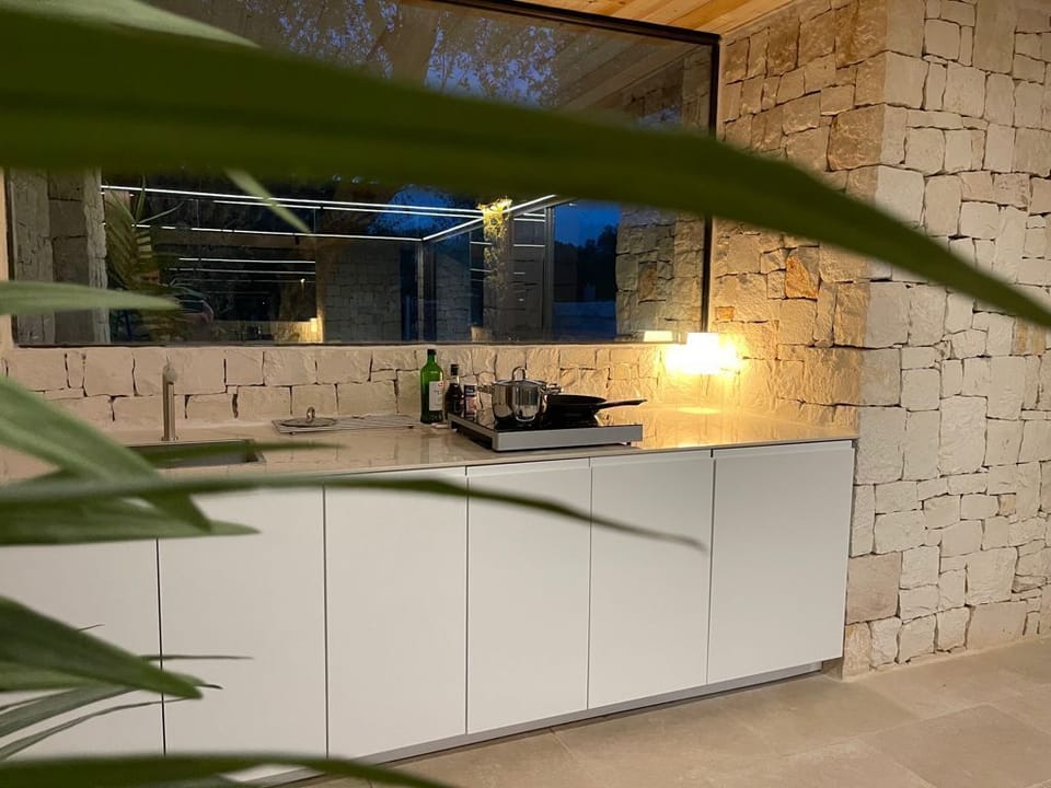 cucina mirror house
