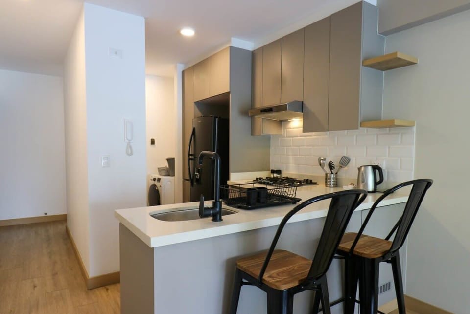 Kitchen bar
