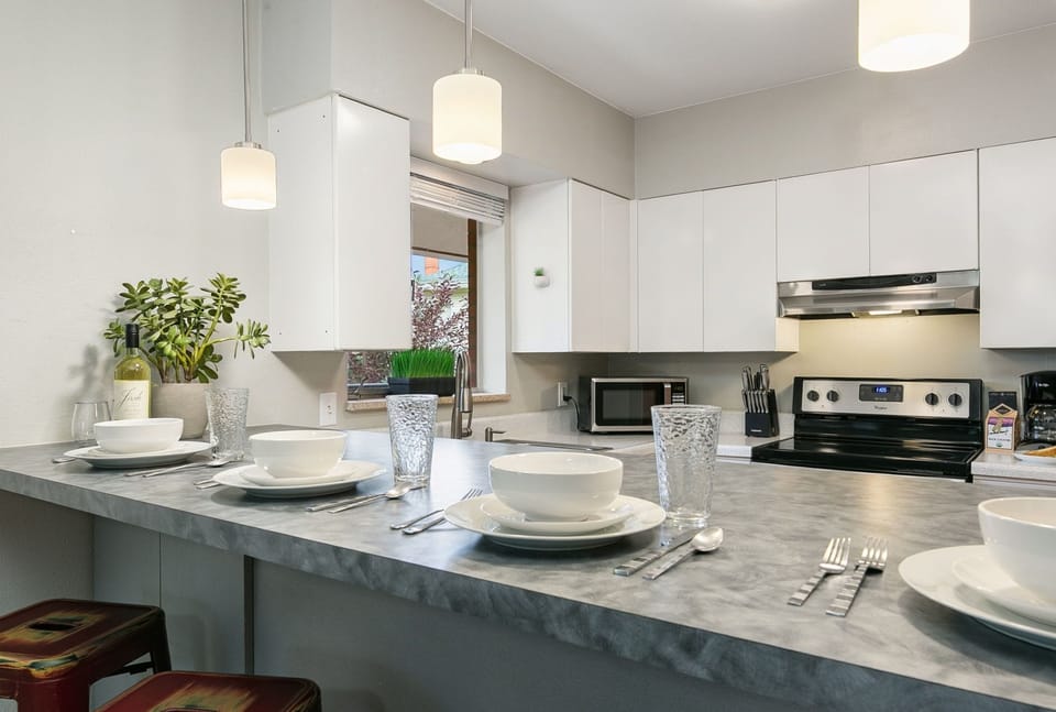 Condo, Multiple Beds, Patio, Garden View (220 Peterson St Unit 8) | Private kitchen | Fridge, microwave, oven, stovetop