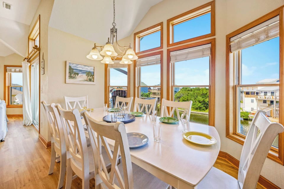 Surf or Sound Realty - 1012 - Summer School - Dining Area -2