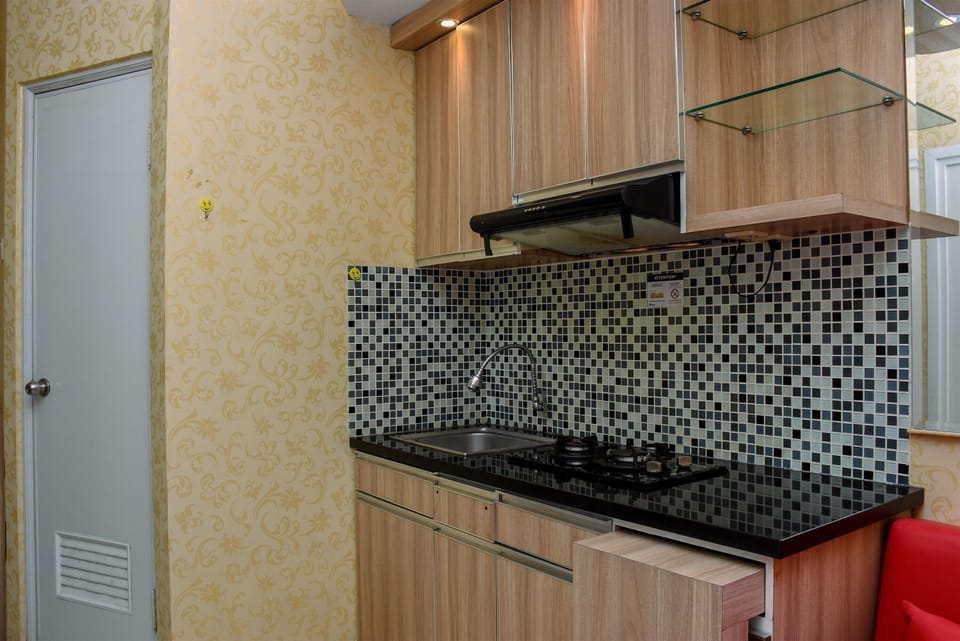 Apartment, 2 Bedrooms | Private kitchen | Fridge, stovetop, cookware/dishes/utensils