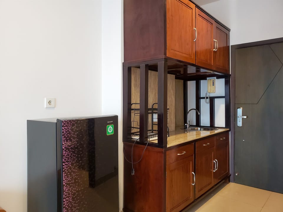 Studio | Private kitchen | Fridge, stovetop, cookware/dishes/utensils