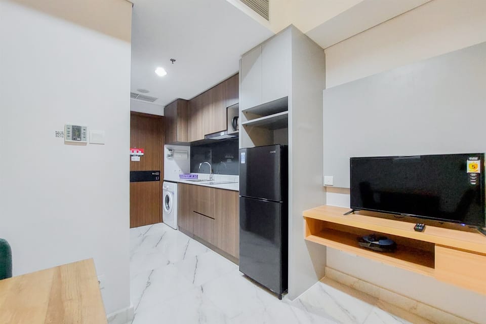 Apartment, 1 Bedroom | Living room | TV