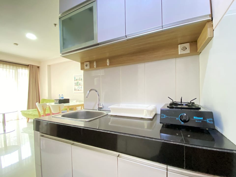 Apartment, 2 Bedrooms | Private kitchen | Fridge, stovetop, cookware/dishes/utensils