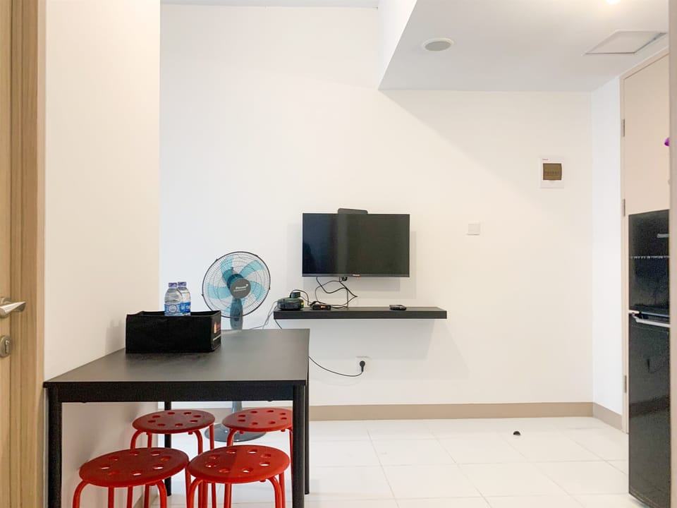Apartment, 2 Bedrooms | Dining room