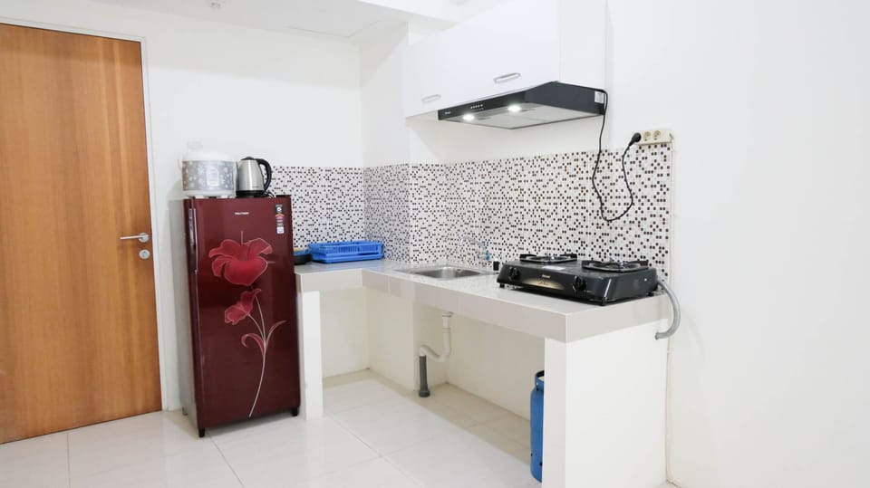Apartment, 2 Bedrooms | Private kitchen | Fridge, stovetop, cookware/dishes/utensils