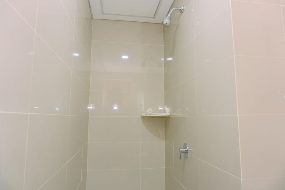 Cozy Studio Apartment At 6Th Floor B Residence Apartment in Indonesia