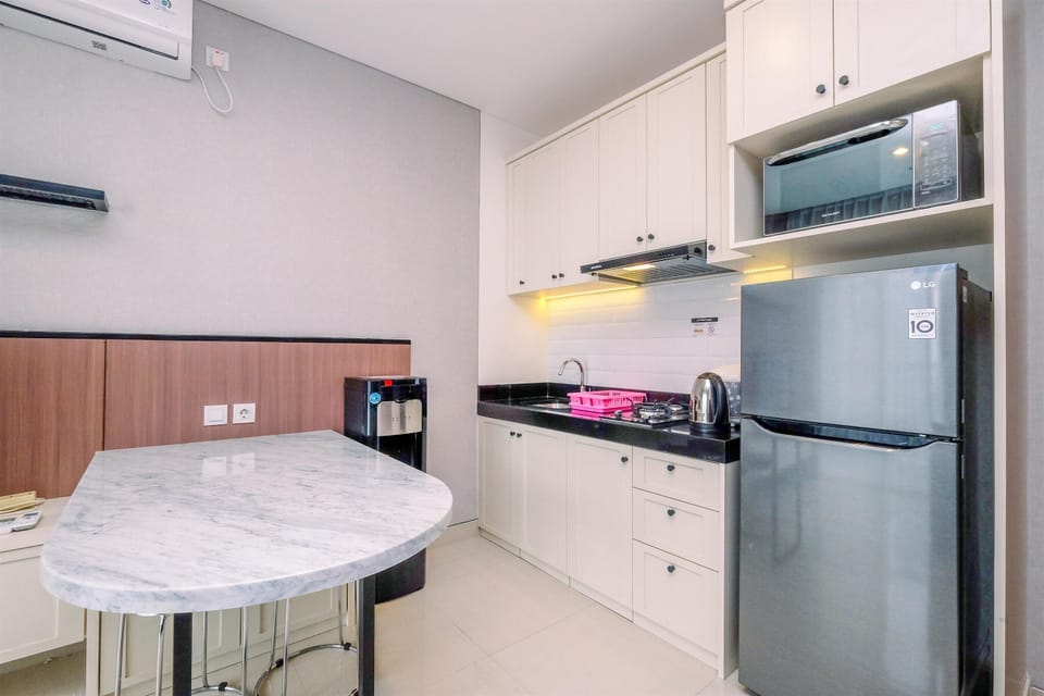Apartment, 1 Bedroom | Private kitchen | Fridge, stovetop, cookware/dishes/utensils