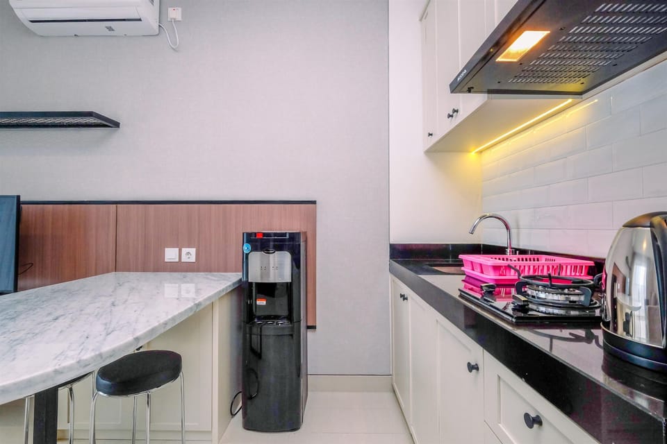 Apartment, 1 Bedroom | Private kitchen | Fridge, stovetop, cookware/dishes/utensils