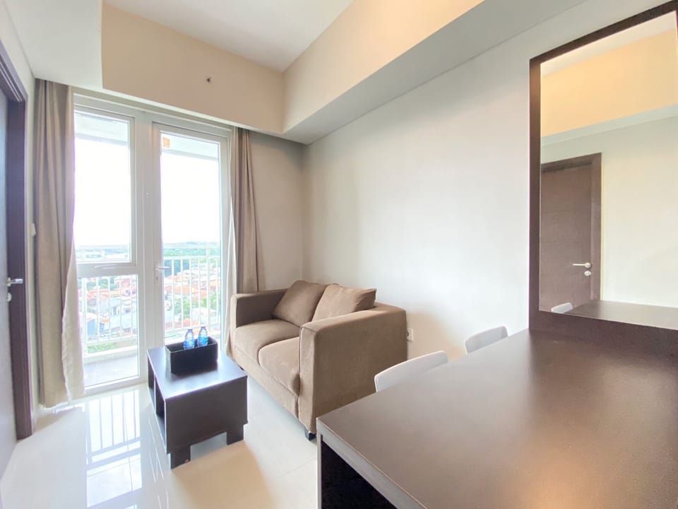 Apartment, 2 Bedrooms | Living room | TV