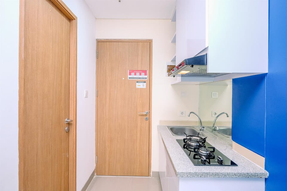 Studio | Private kitchen | Fridge, stovetop, cookware/dishes/utensils