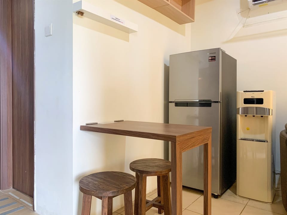 Apartment, 1 Bedroom | Private kitchen | Fridge, stovetop, cookware/dishes/utensils