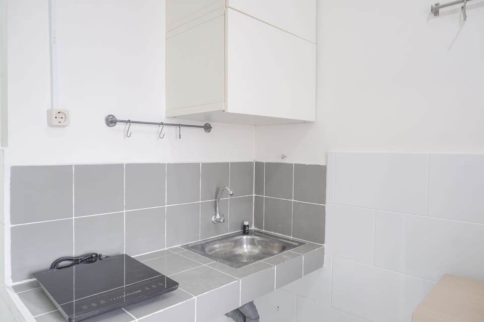 Apartment, 2 Bedrooms | Private kitchen | Fridge, stovetop, cookware/dishes/utensils