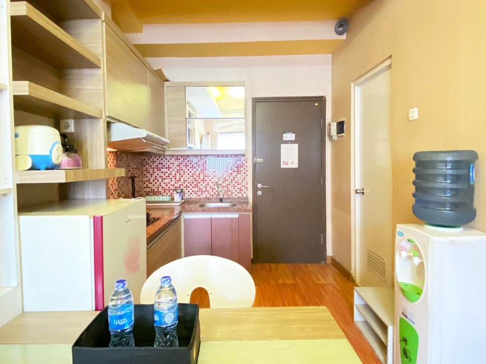 Apartment, 2 Bedrooms | Private kitchen | Fridge, stovetop, cookware/dishes/utensils