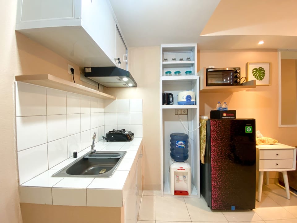 Apartment, 2 Bedrooms | Private kitchen | Fridge, stovetop, cookware/dishes/utensils