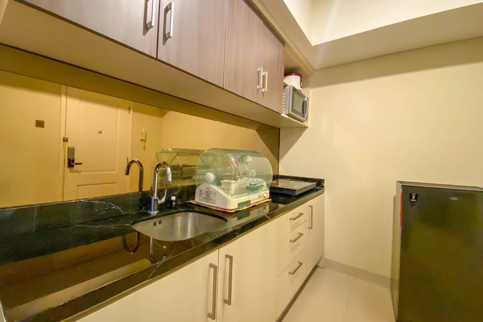 Apartment, 3 Bedrooms | Private kitchen | Fridge, stovetop, cookware/dishes/utensils