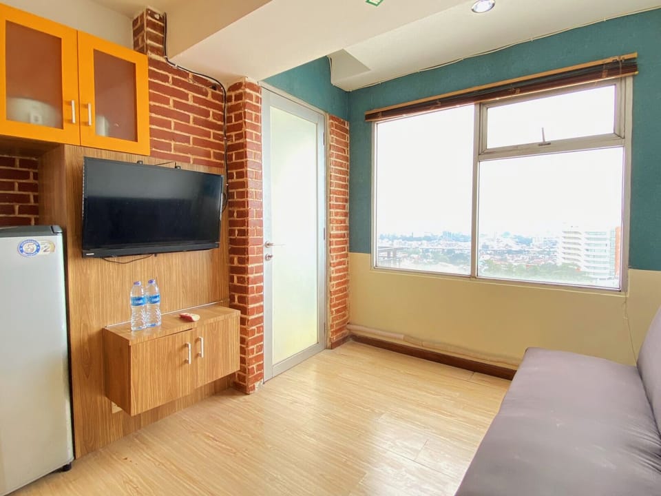Apartment, 1 Bedroom | Living room | TV