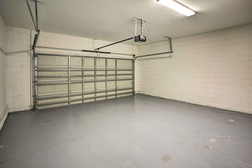 Garage (2 Vehicles)