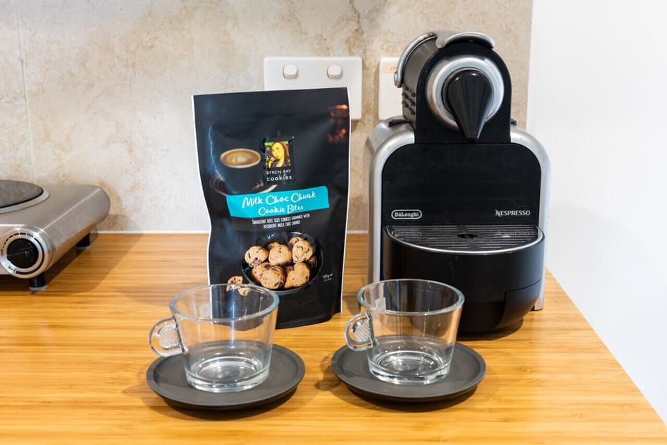 DēLonghi Coffee machine which takes Nespresso pods
