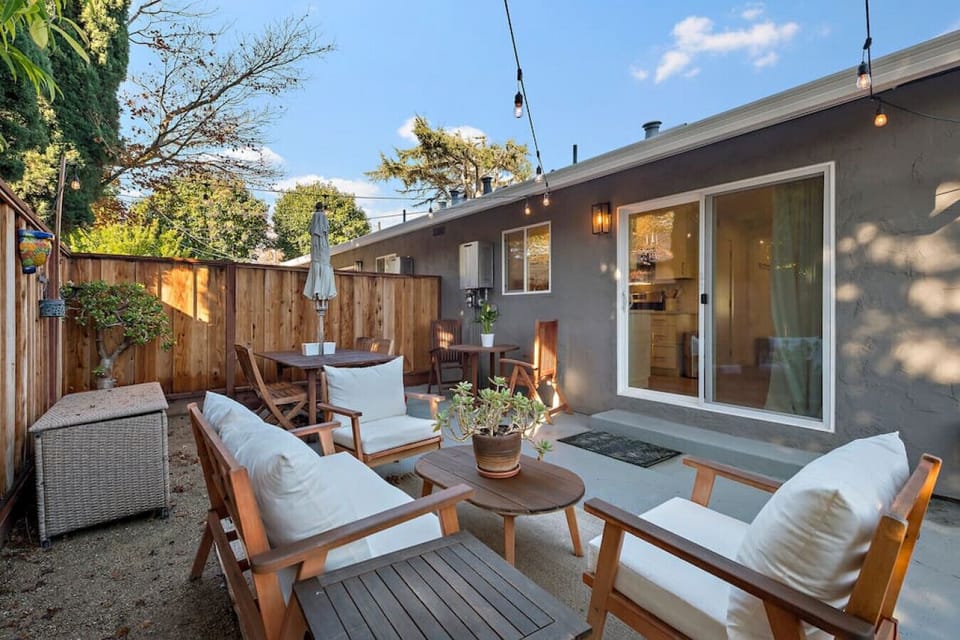 Have a drink or do some work while getting some fresh air in the comfortable private patio.