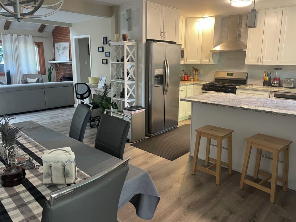 Kitchen and dinner 