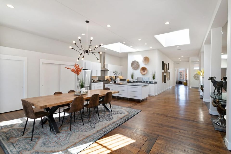 House, Multiple Beds, Patio, Garden View (240 Old Firehouse Alley*) | Dining