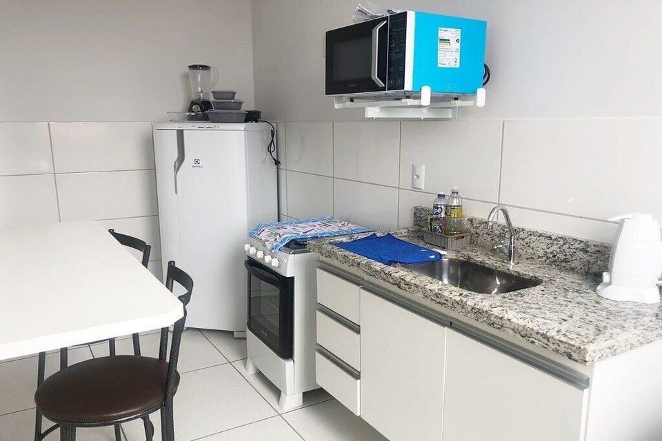 Apartment | Private kitchen | Microwave, blender, cookware/dishes/utensils
