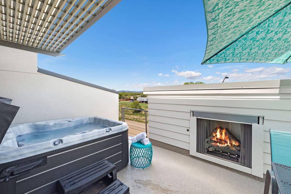 House, Multiple Beds, Patio, Garden View (908 Jerome St. (Unit 4)*) | Terrace/patio