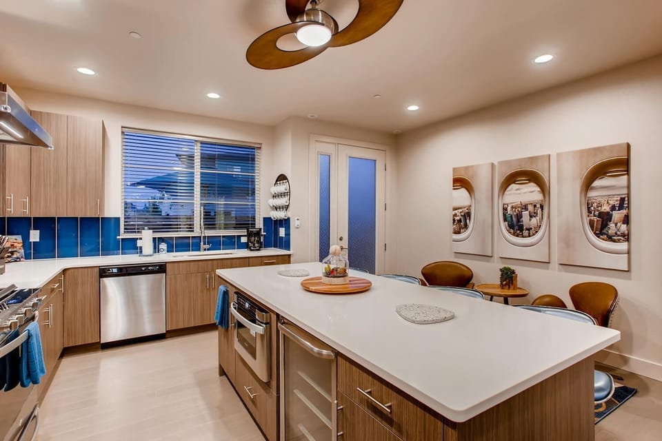 House, Multiple Beds, Patio, Garden View (908 Jerome St. (Unit 4)*) | Private kitchen | Fridge, microwave, oven, stovetop