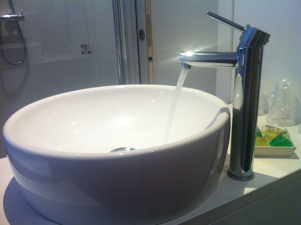 Triple Room | Bathroom sink