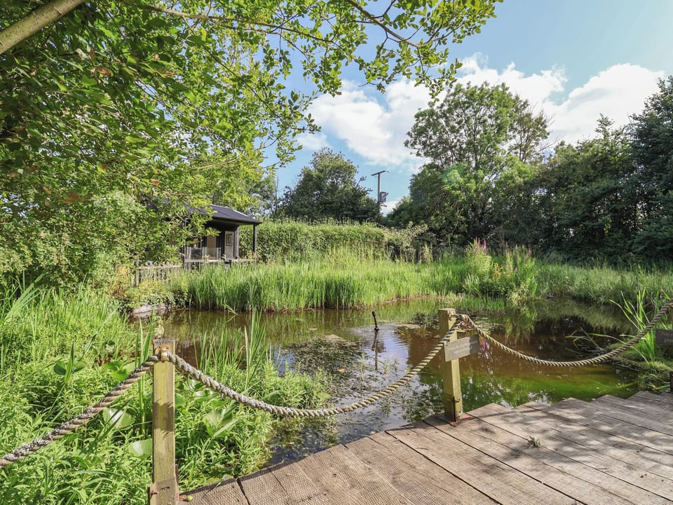 Cottage | Property grounds