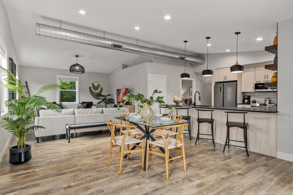 Apartment, Multiple Beds, Patio, Garden View (317 Stover St. Unit C) | Private kitchen | Fridge, microwave, oven, stovetop