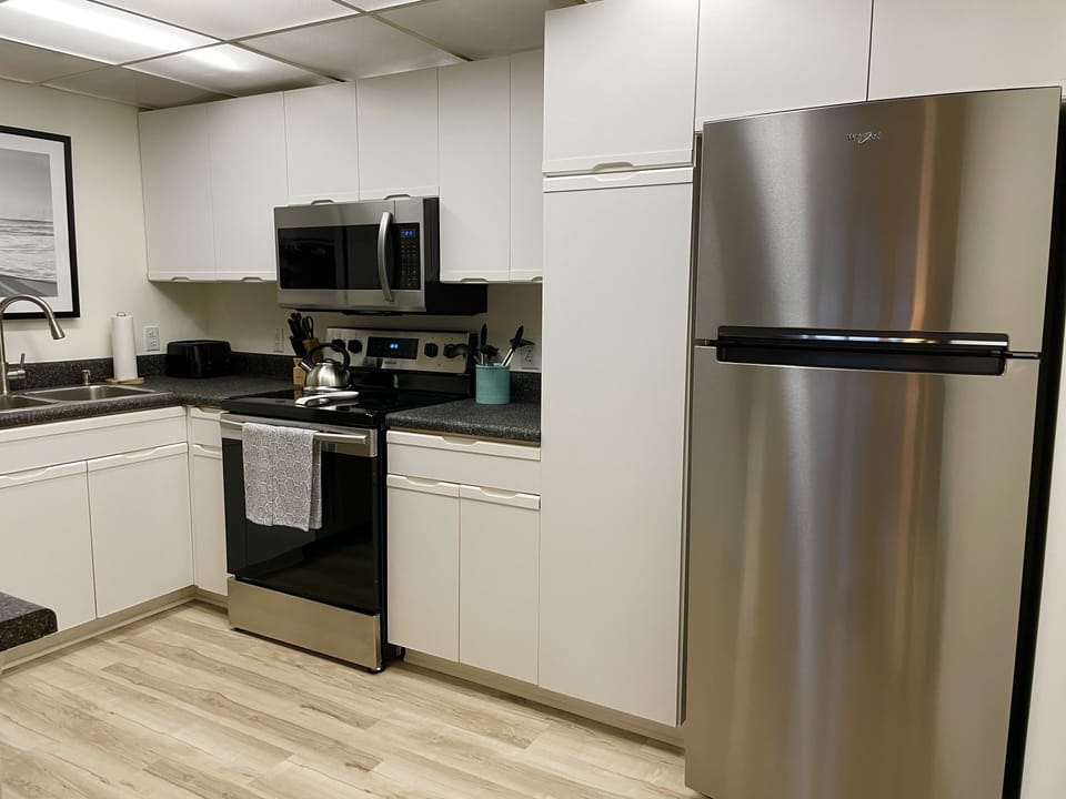 Full Kitchen
