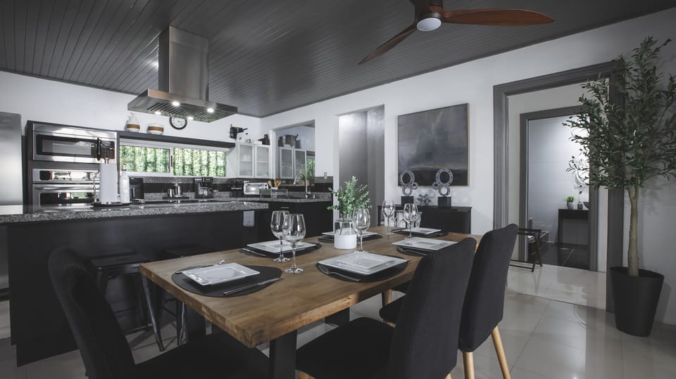 Fully equipped kitchen 