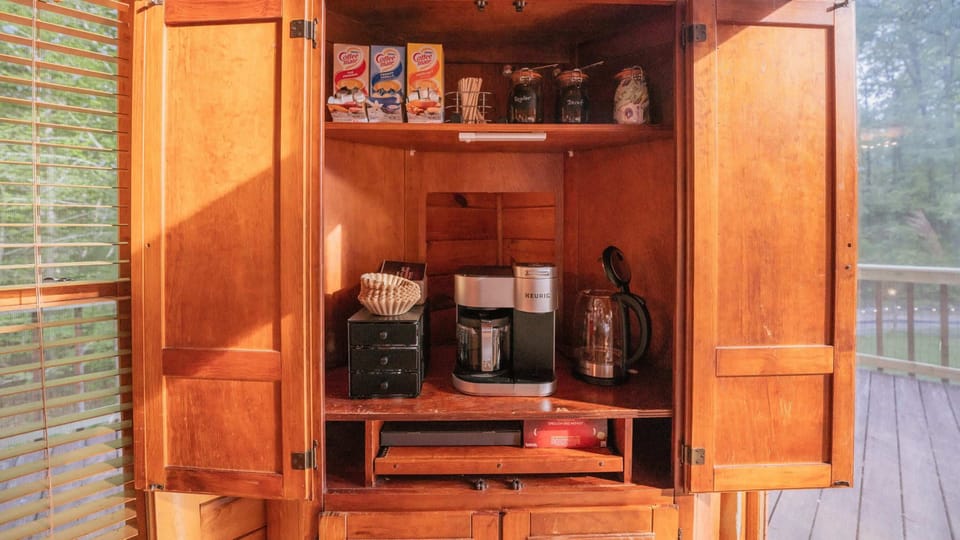 cabin fever coffee bar