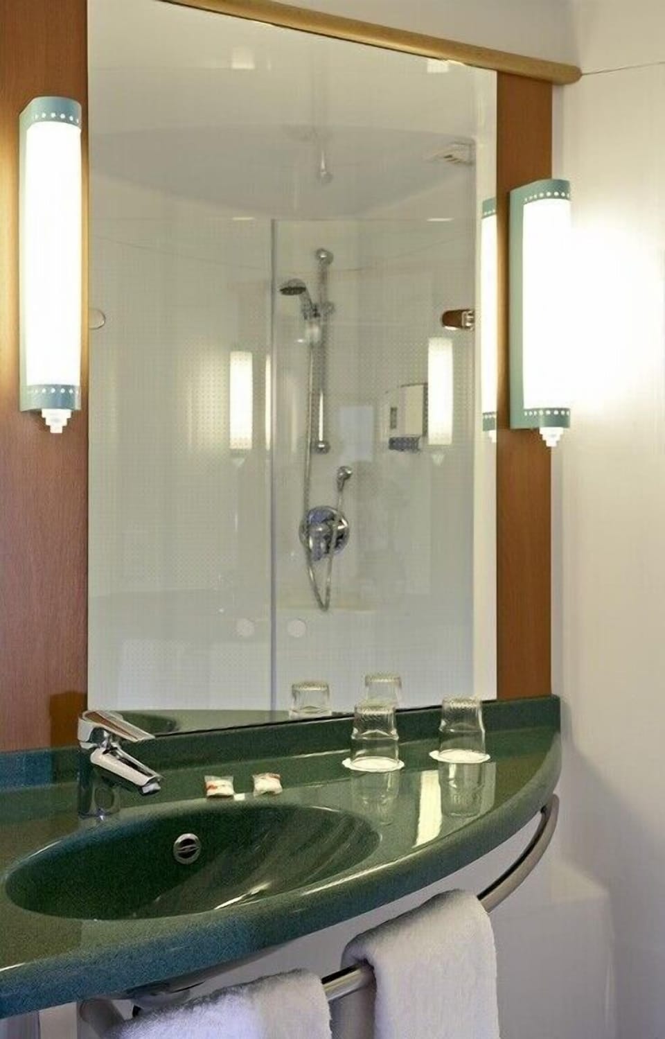 Shower, eco-friendly toiletries, hair dryer, towels