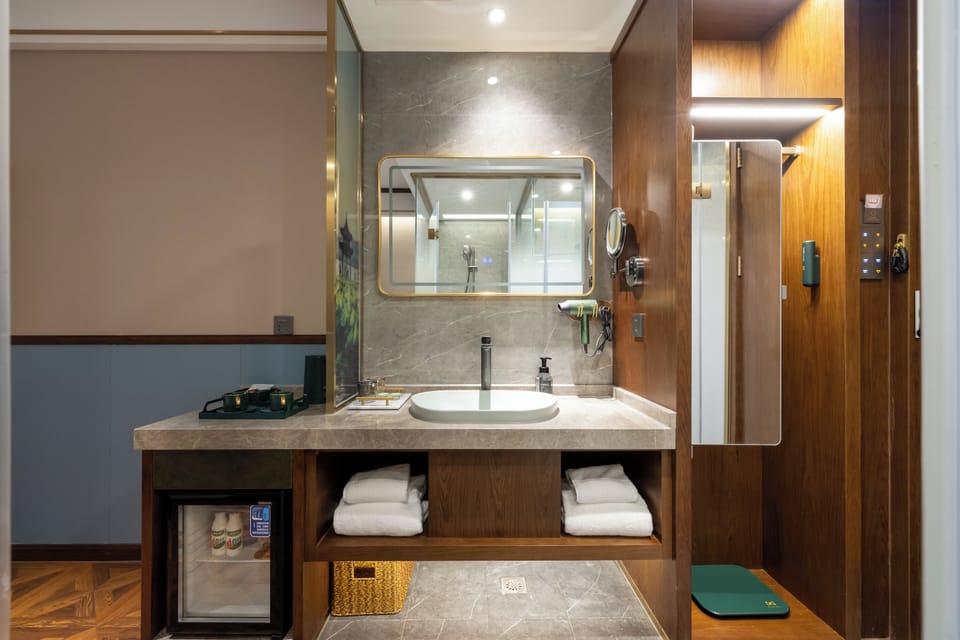 Comfort Double Room | Living area | LCD TV, printers