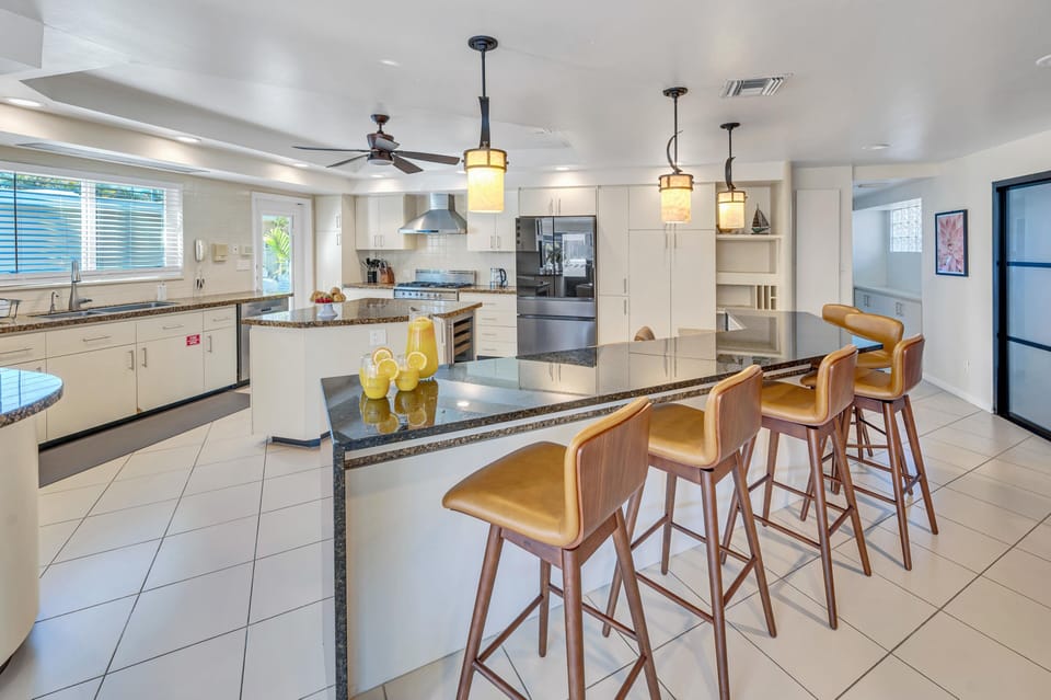 The kitchen is equipped with all the necessary appliances while on vacations.