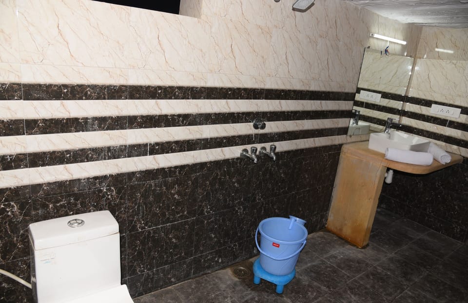 Luxury Tent | Bathroom