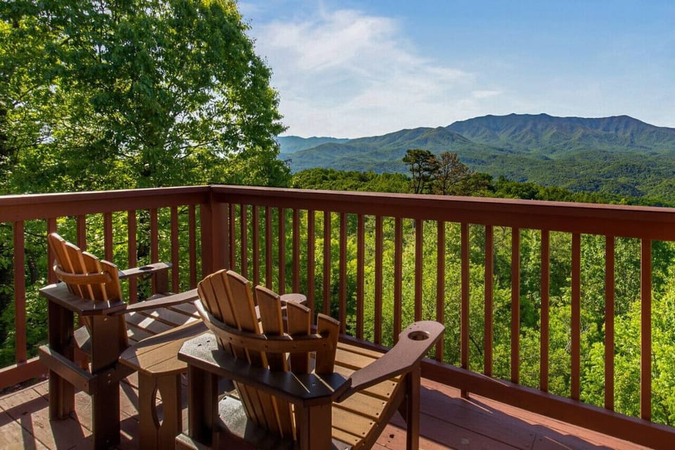 All six king master suites have private decks with stunning views