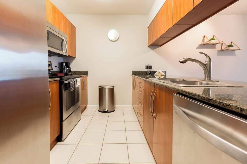 Fully equipped kitchen for home cooking