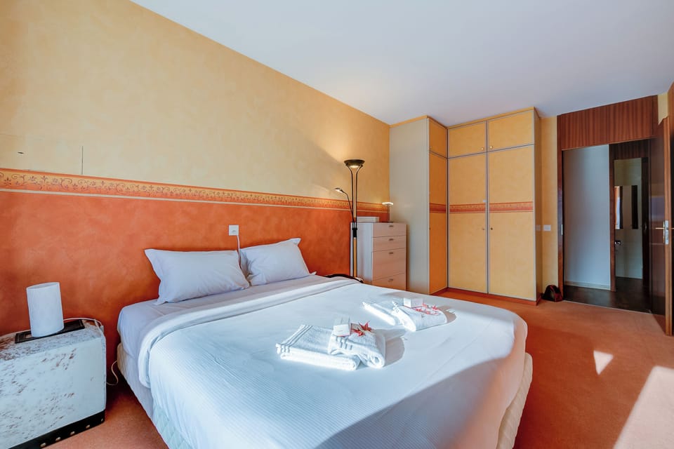 Family Apartment, 2 Bedrooms, 2 Bathrooms, Mountainside (Panorama Maggiore Apartment with Pool) | 2 bedrooms