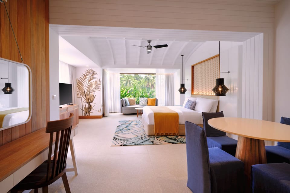 Senior Suite, 1 King Bed, Terrace, Mountain View | Minibar, in-room safe, desk, laptop workspace