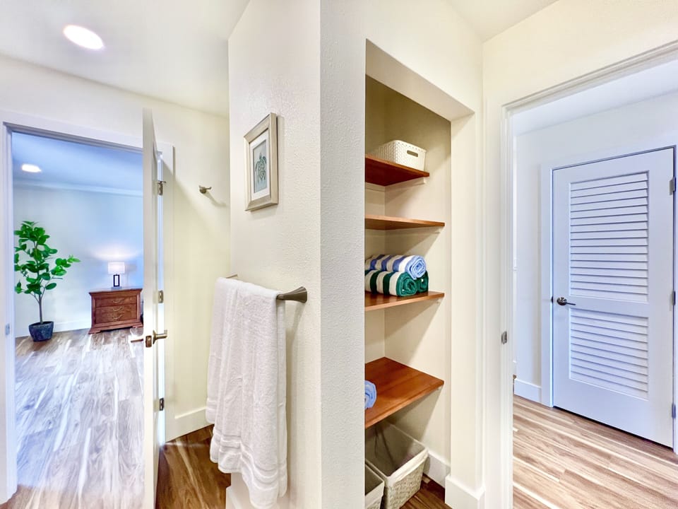 Multiple shelves for maximum storage space