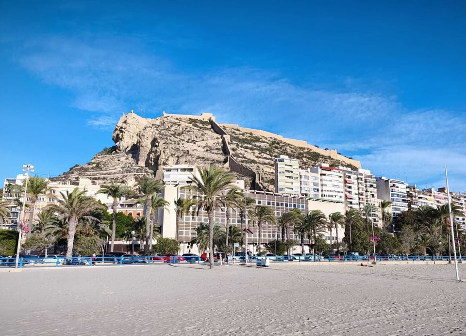Alrededores, playa Postiguet
