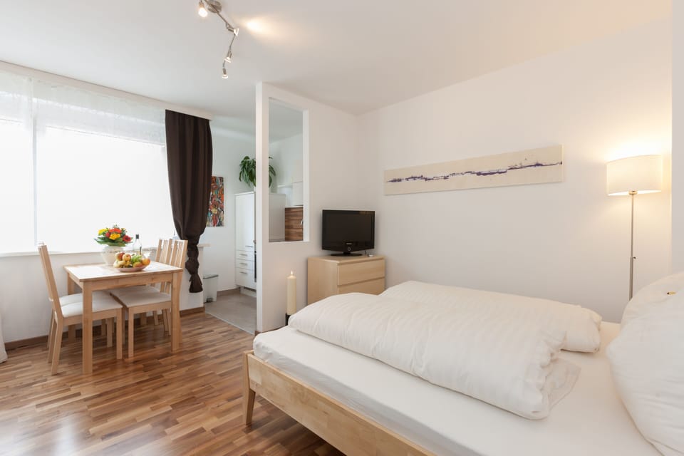 Studio | Living area | TV