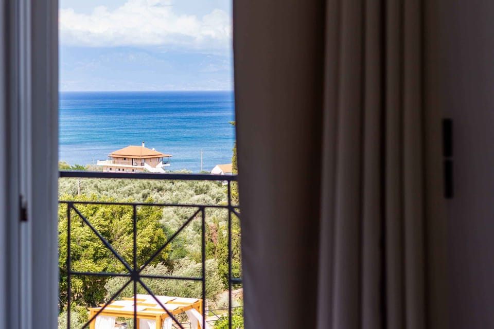 Breathtaking Sea View of the Horizon – Gentle waves meet soft Mediterranean skies.